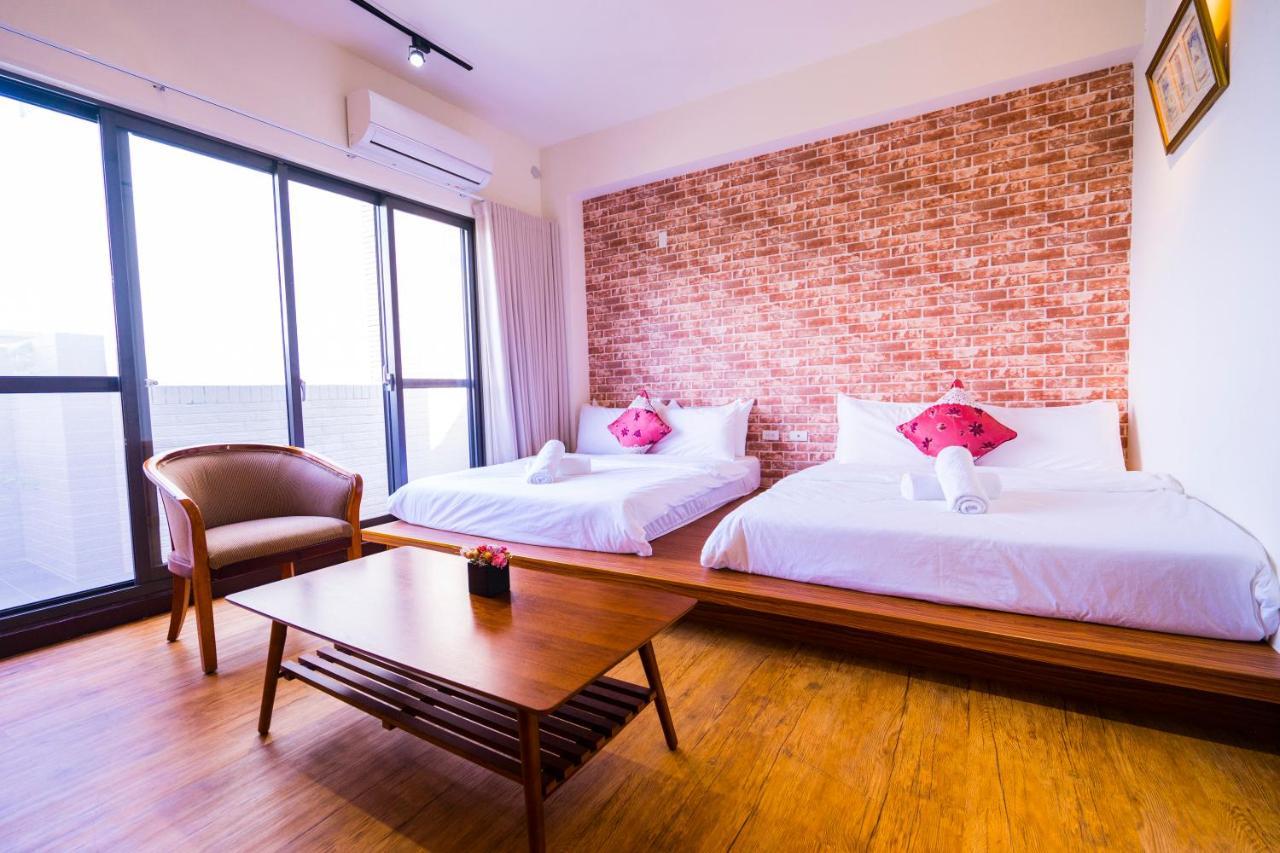 黑琵軼棧湖濱旅宿 K&B Happy Hostel Tainan Exterior foto